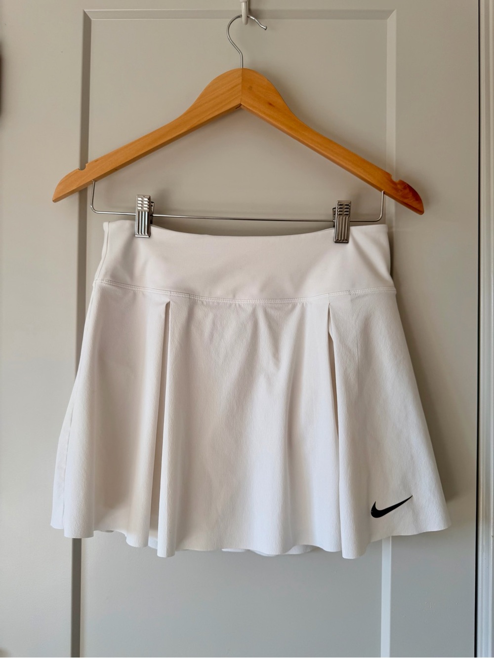 Nike Dri-FIT White Tennis/Golf/Pickleball Skort with Built-In Shorts